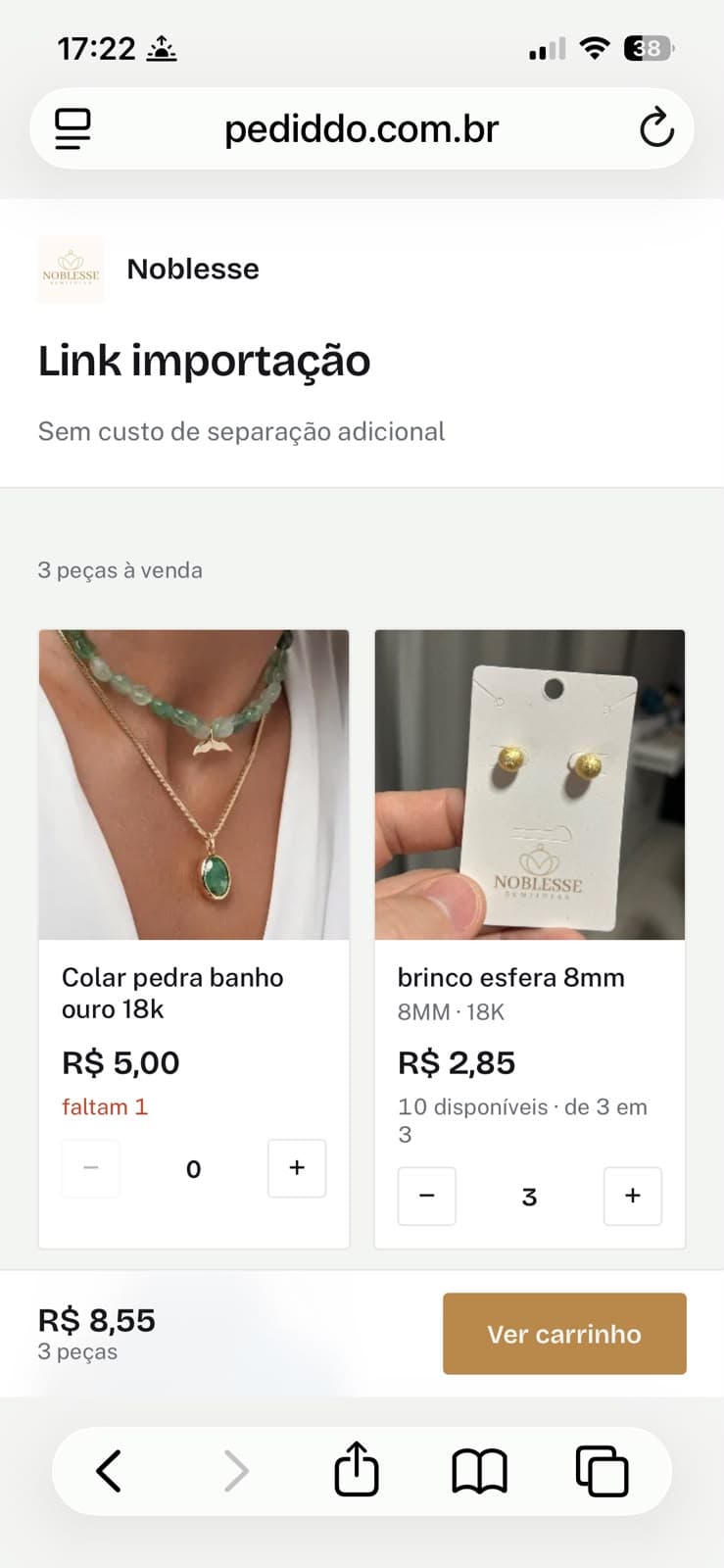 A vitrine que a cliente recebe pelo link: peças com foto, preço, quantas faltam e os botões de mais e menos